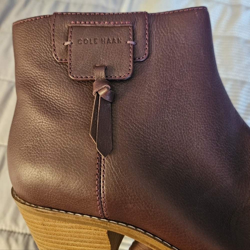 Cole Haan Women's Plum Ankle Booties Size 8